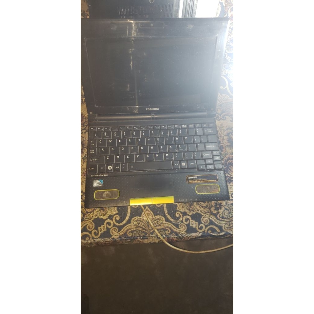 toshiba_nb520