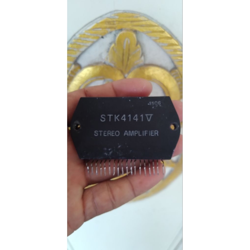 Ic stk 4141v