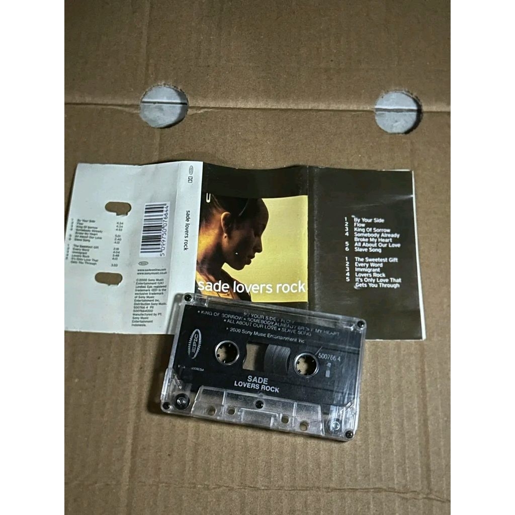 kaset pita sade lovers rock