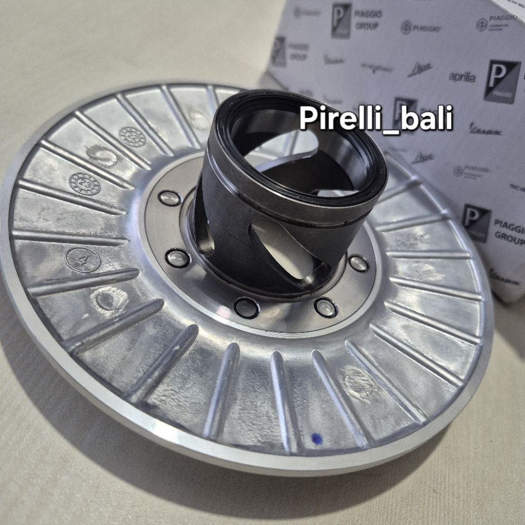 Driven Half Pulley Vespa GTS 300 Original Piaggio