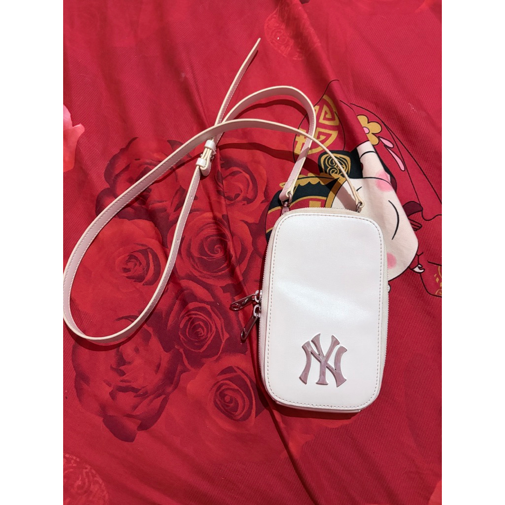 MLB Mini Neck Bag New York Yankees White