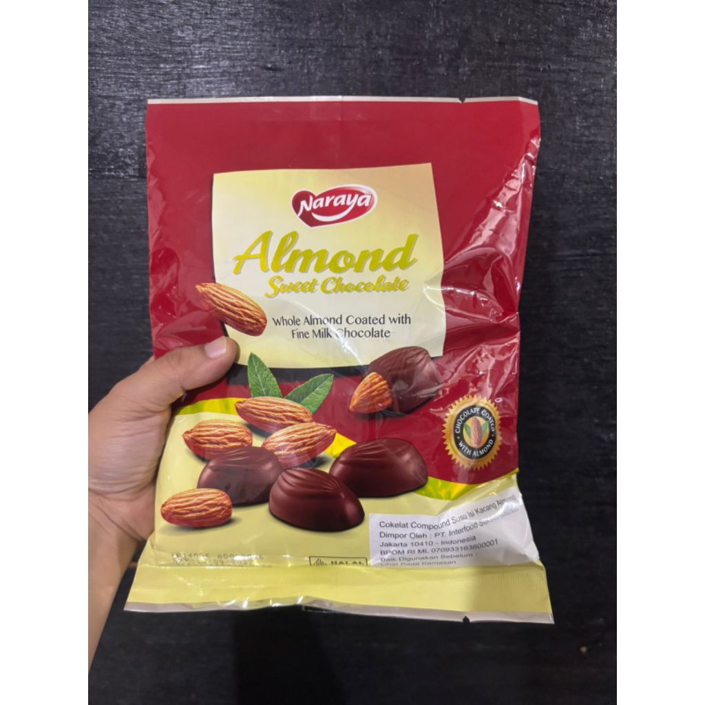 Naraya Sweet Choco Almond Milk - Kacang Almond dibalut coklat