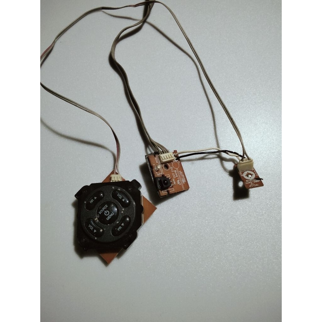 SENSOR TOMBOL TV POLYTRON PLD 32B1550 PLD32B1550