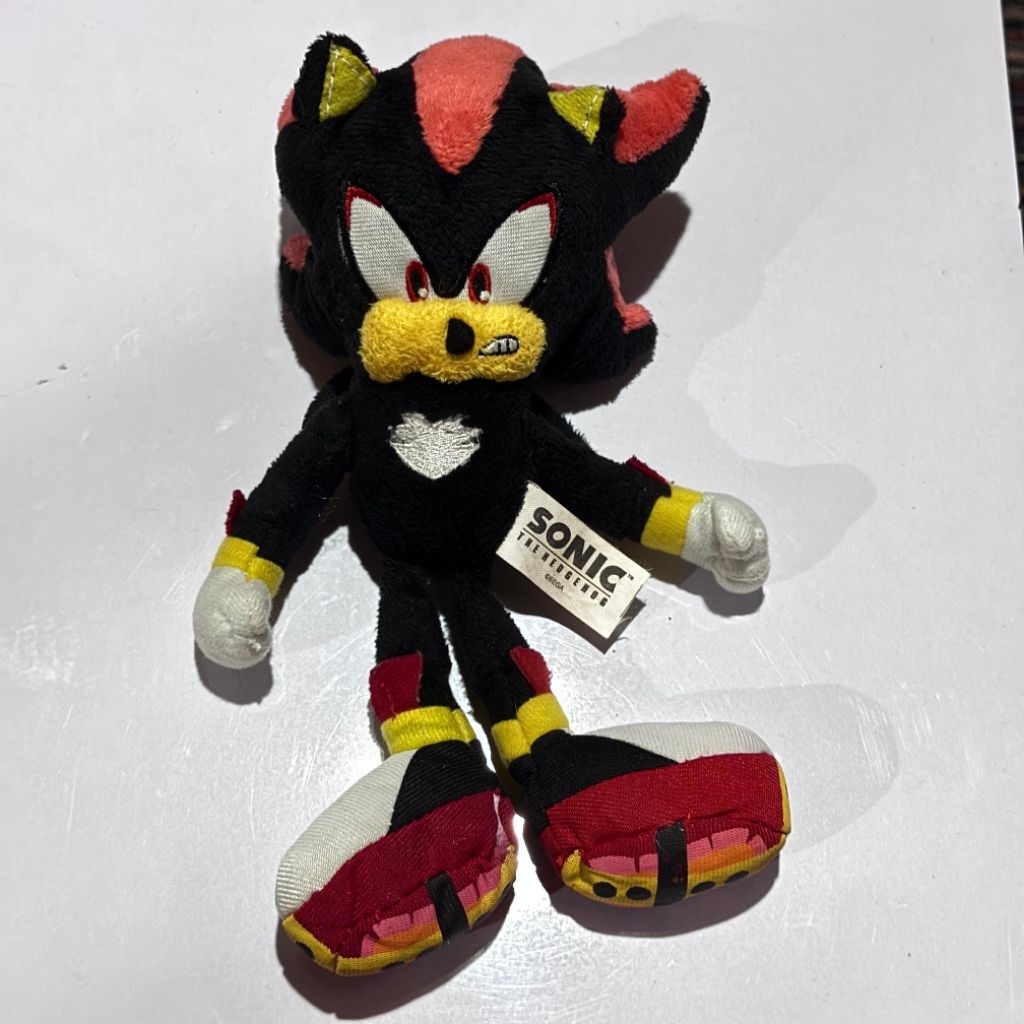 Boneka shadow jazwares