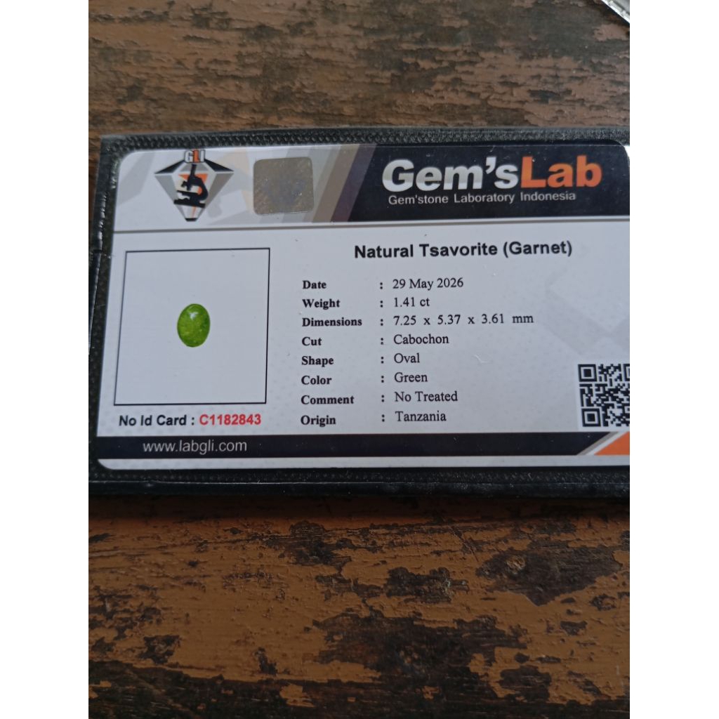 green TSAVORITE garnet memo mulus no minus