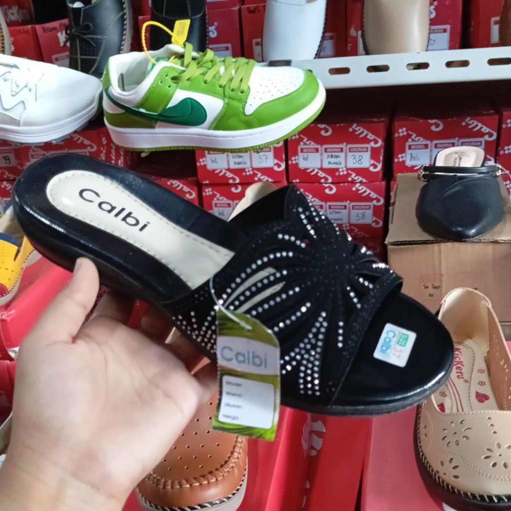 {Harga Grosir } sandal wedges elegan