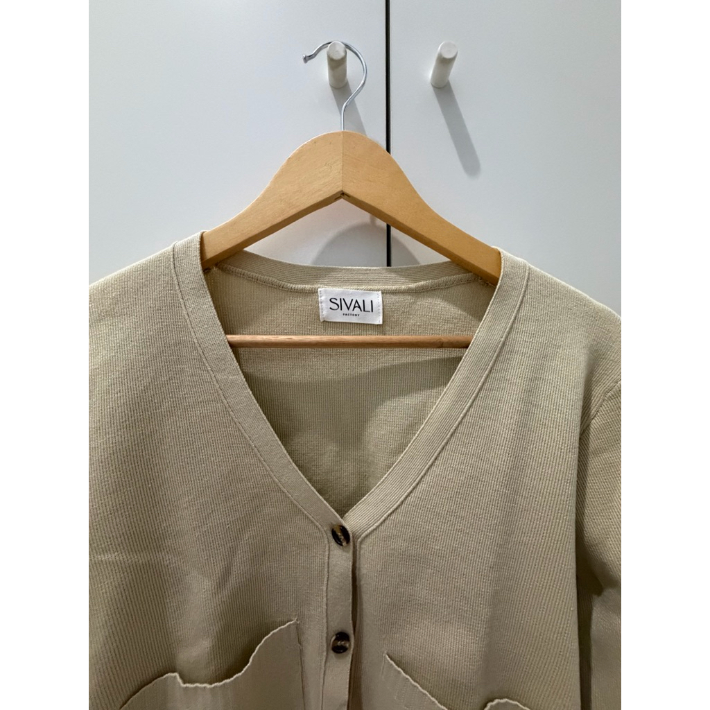 Preloved Cardigan Sivali