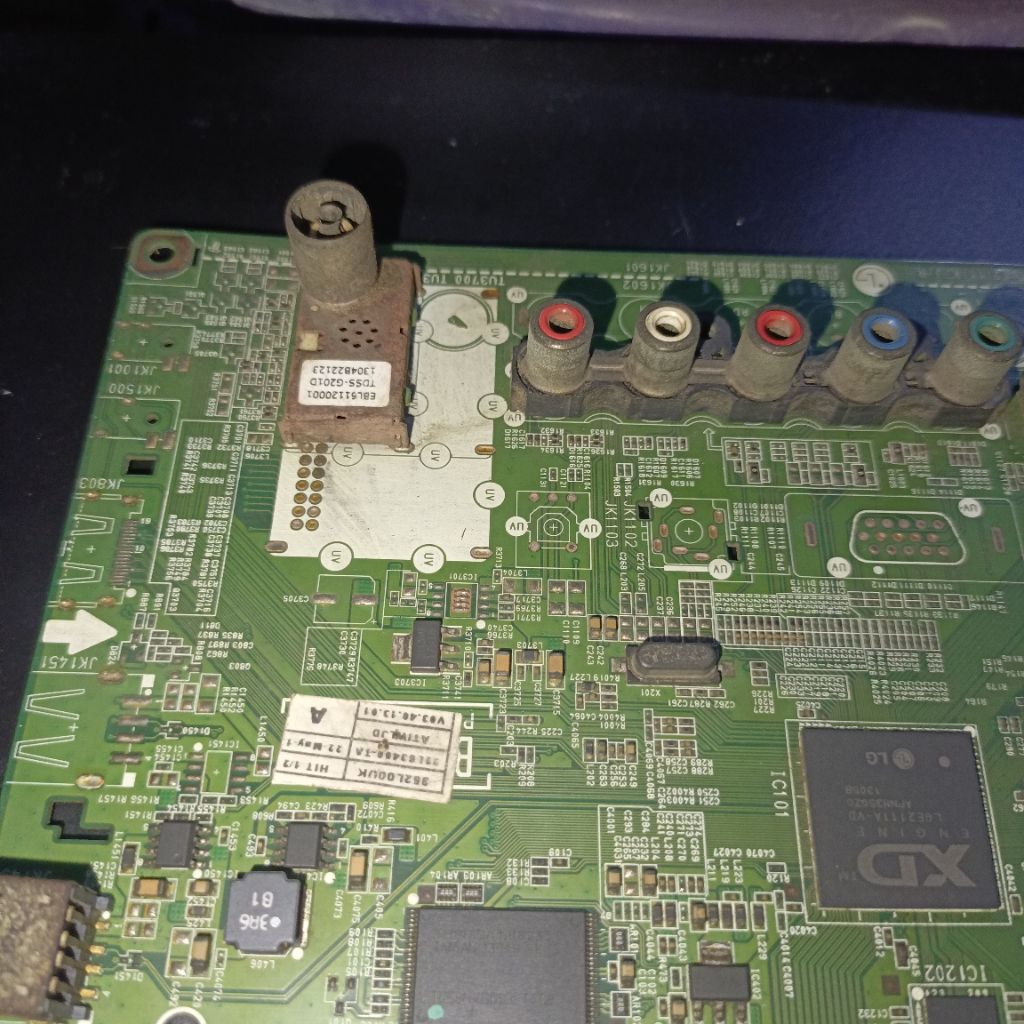 MB LG 32LS3400