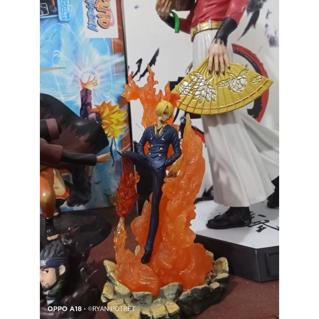 ACTION FIGUR SANJI ONE PIECE KWS (PRELOVE/BEKAS)