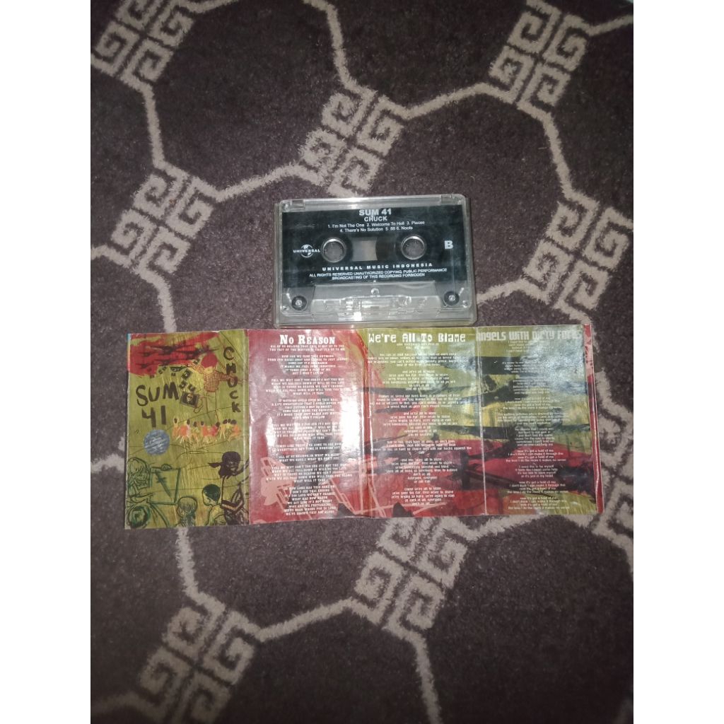kaset pita Sum 41 chuck