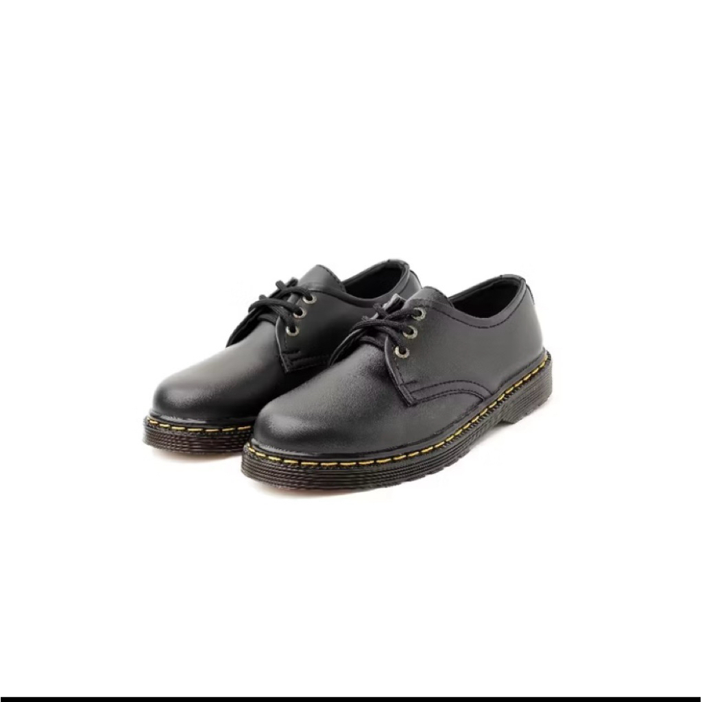 Sepatu portee