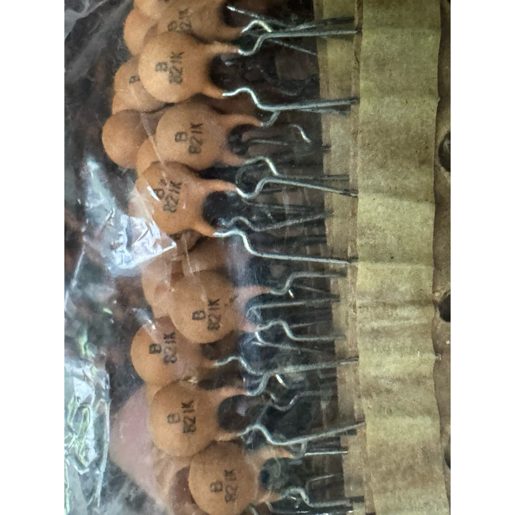 820pf 821pf capacitor capasitor 820p 820 pf 821 pf original samwha kaki tebal bengkok