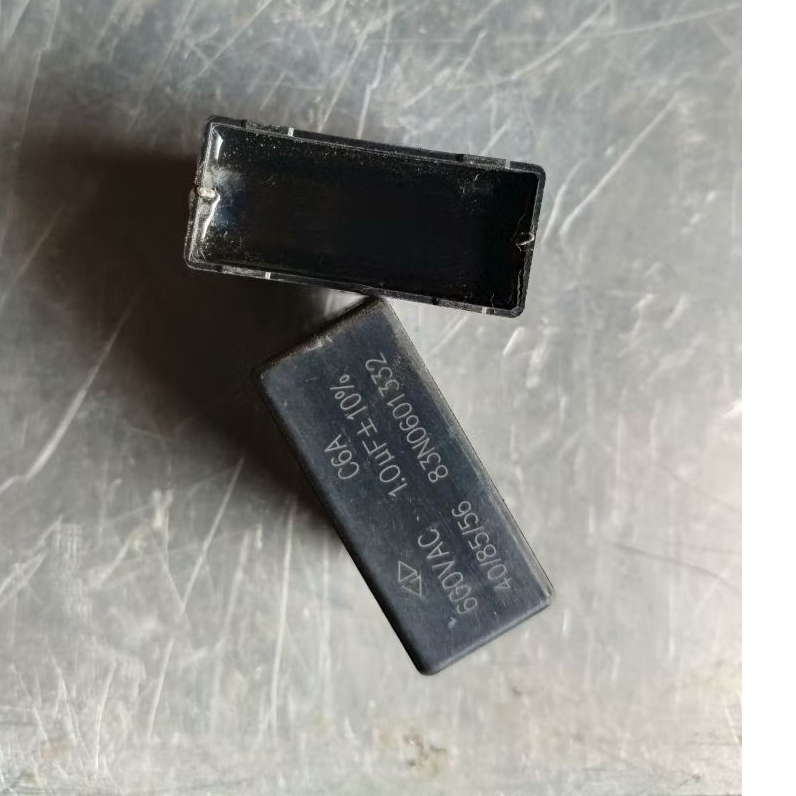 KAPASITOR 600V 1.0UF