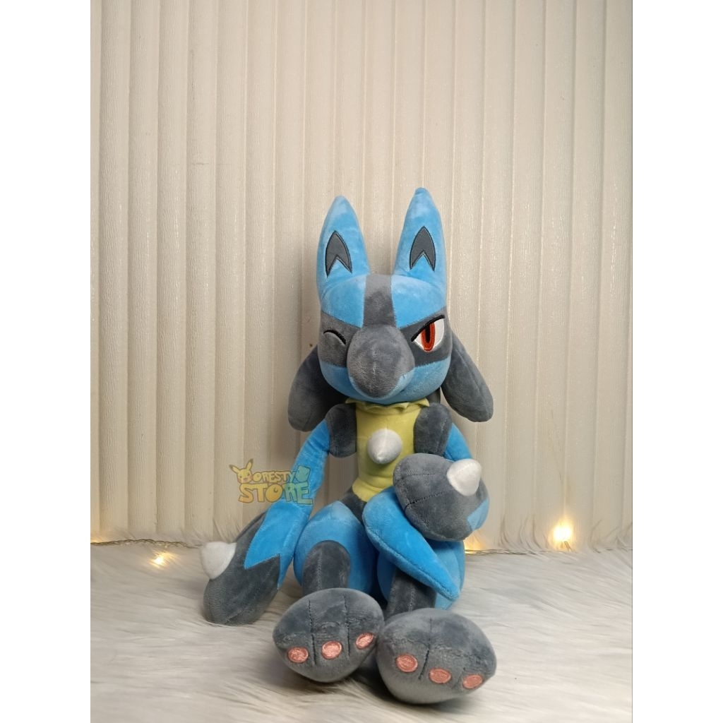 Boneka Pokemon Lucario Look at My Tail - Banpresto