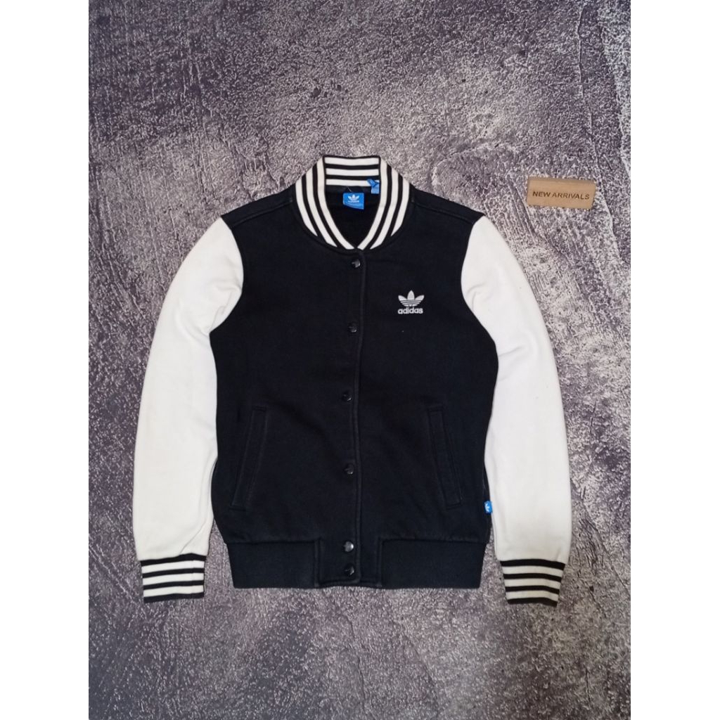 Varsity Adidas