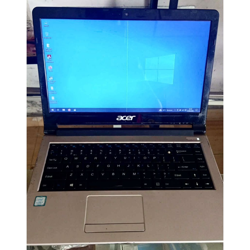 Acer Z476 core i3 gen 7 ram 8 SSD 256
