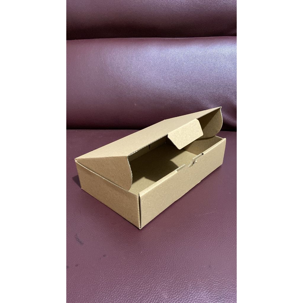 kardus packing diecut/box pizza uk 40x40x5 cm