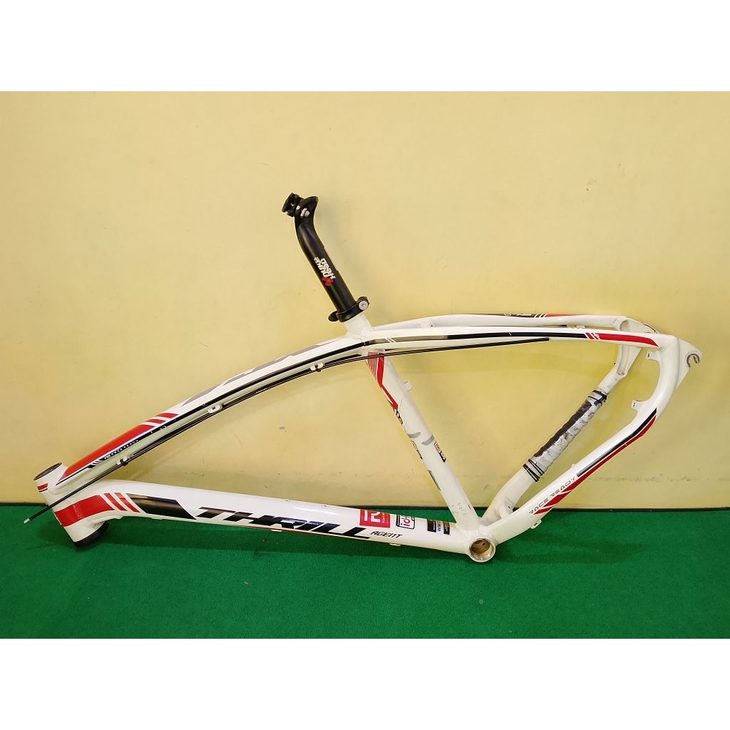 frame thrill agent xc 26