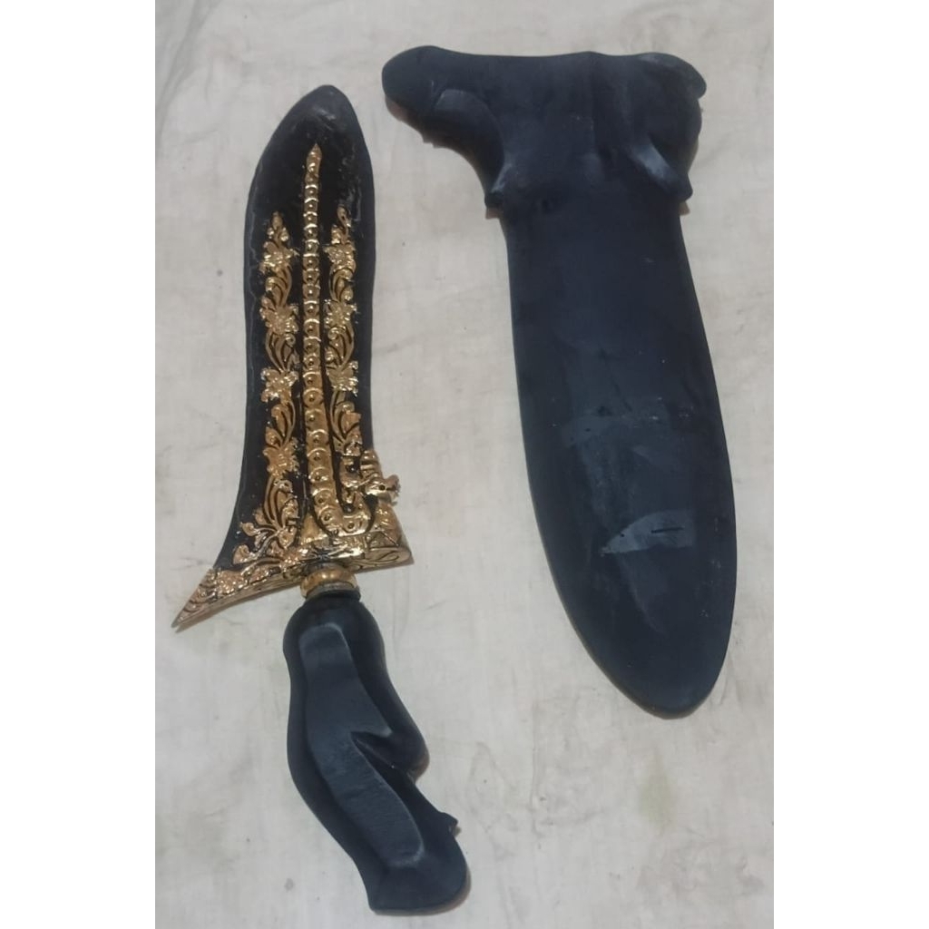 keris betok naga raja.sepuh Singosari.