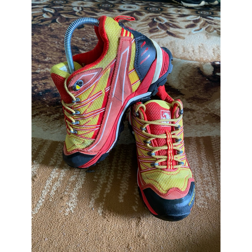 SEPATU BLACKYAK PL
