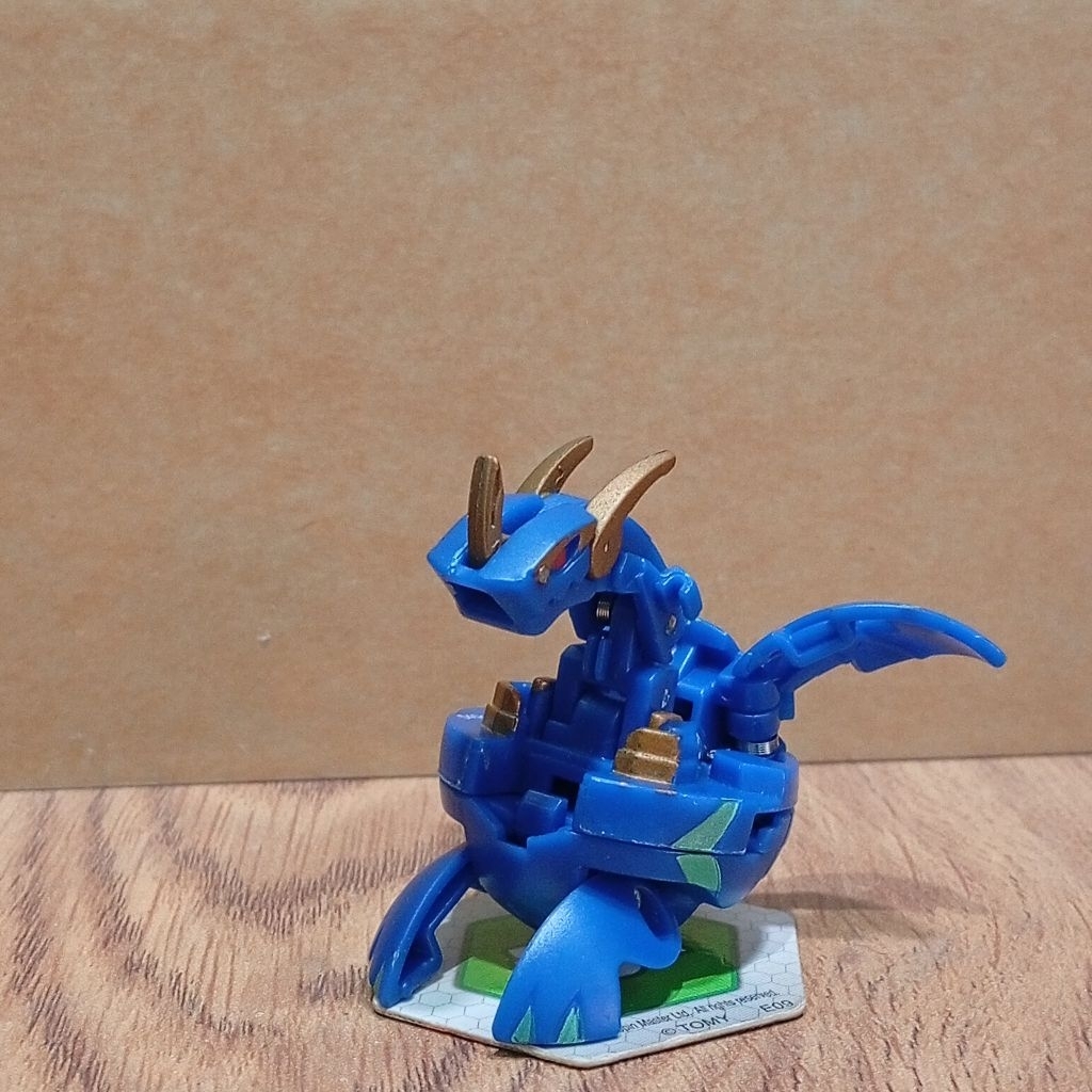 Bakugan Neo Dragonoid Aquos