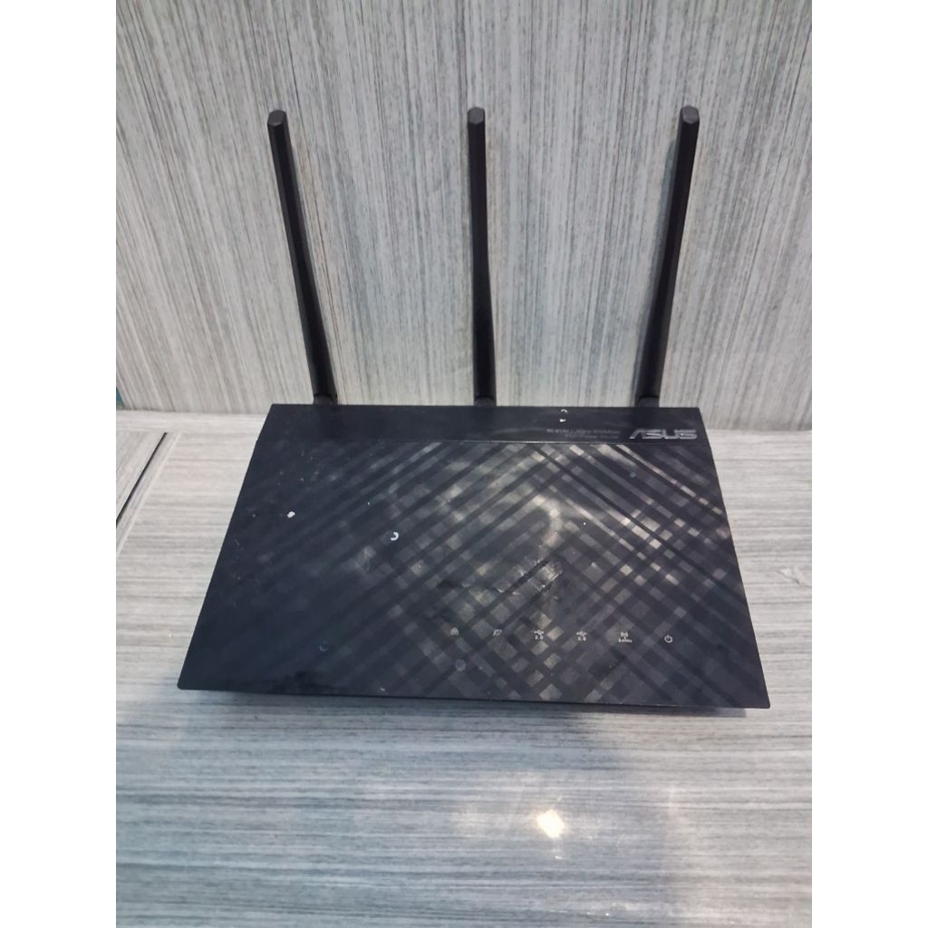 ASUS WIRELESS ROUTER  RT-N18U 2.4 GHz 600 Mbps High