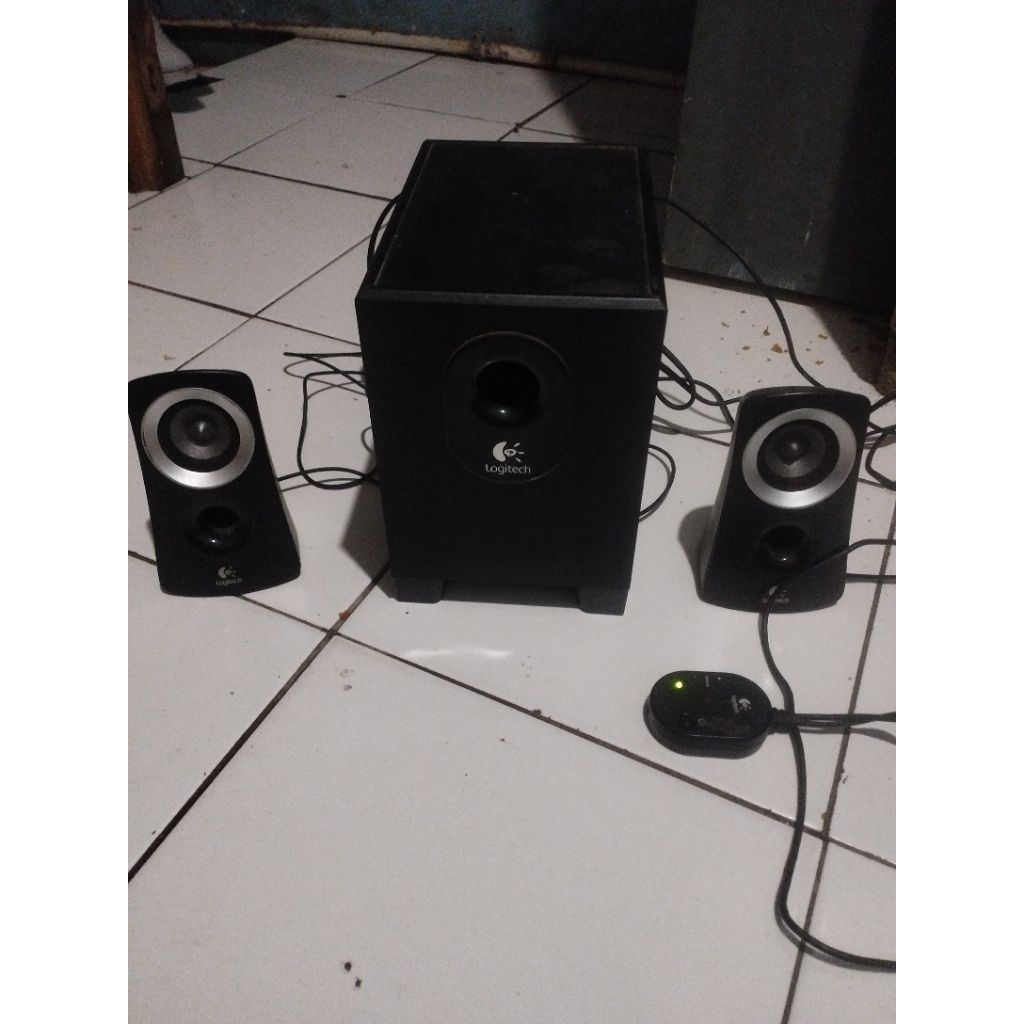 speaker Logitech z313 siap pakai