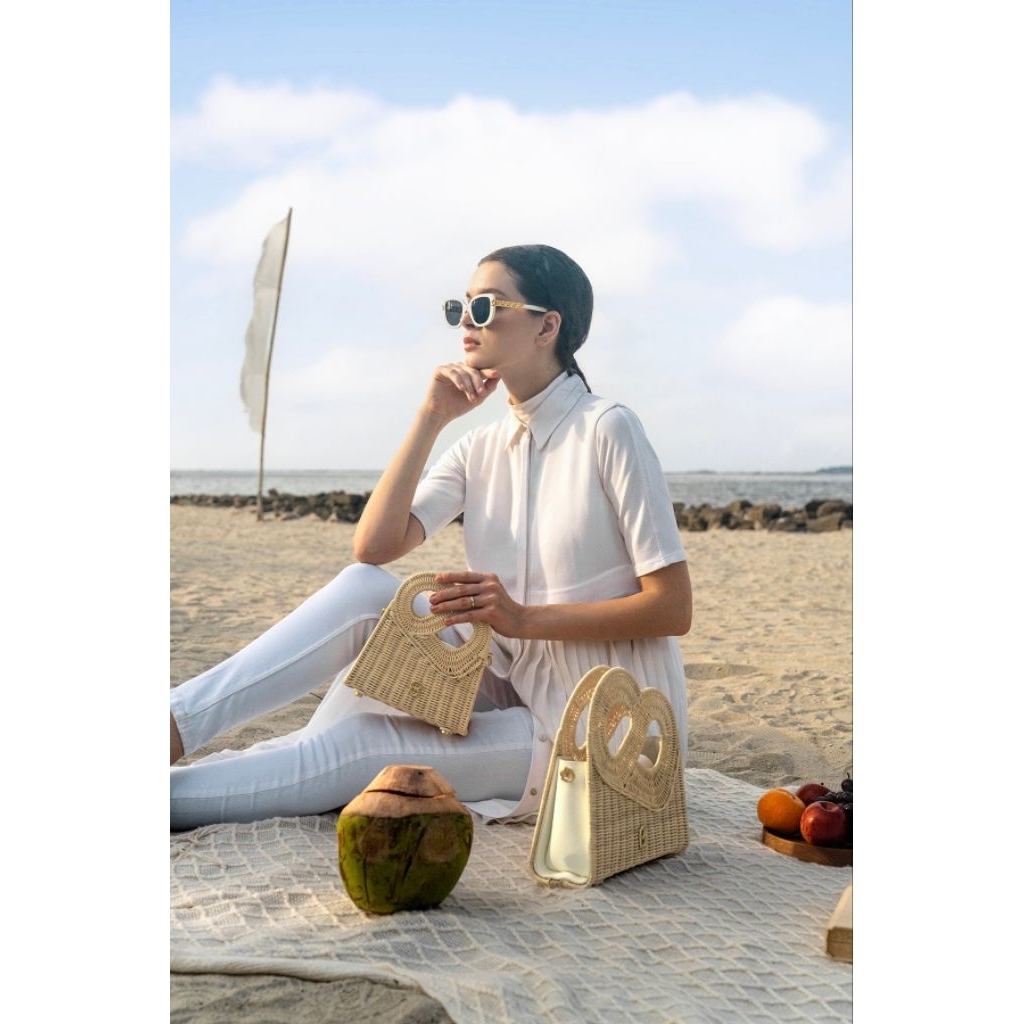 HOLD ME BAG RATTAN_SMALL_BUTTONSCARVES