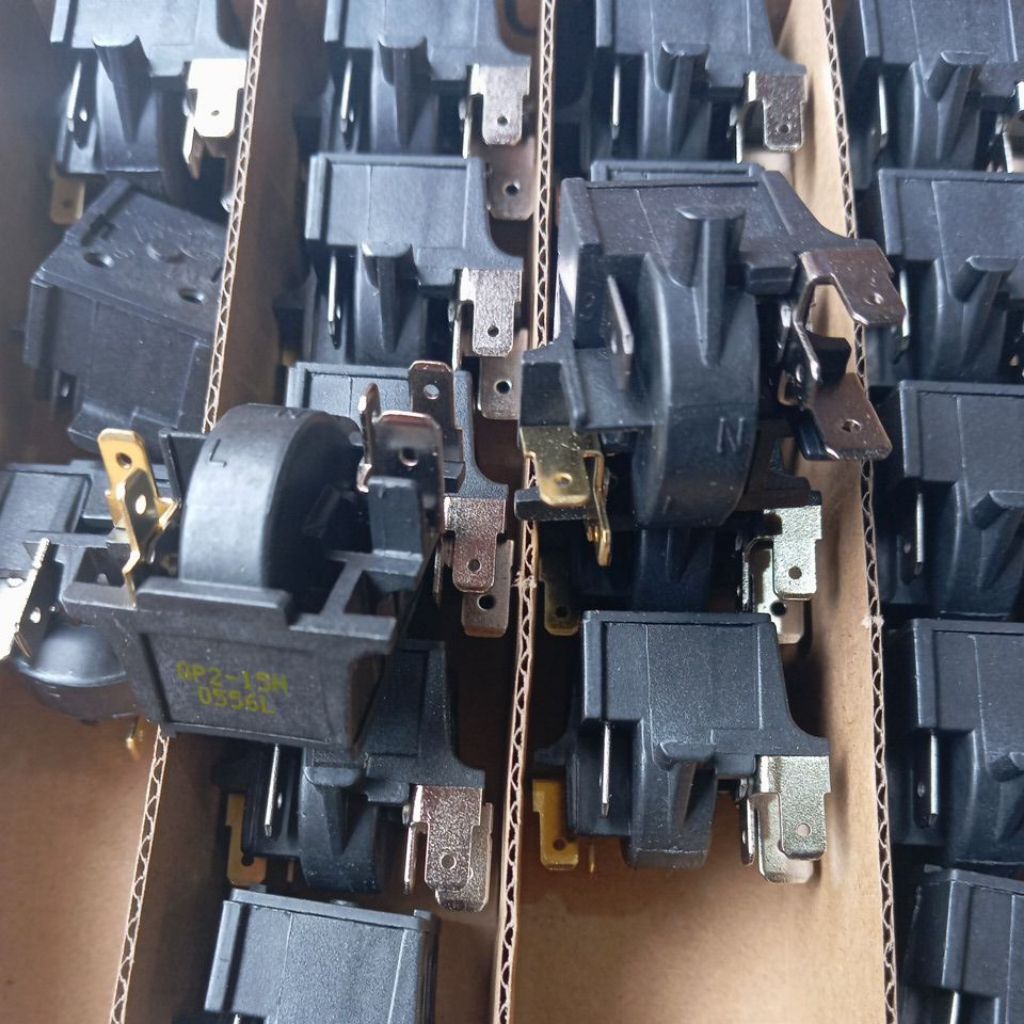 RILAY PTC KULKAS POLYTRON ORIGINAL