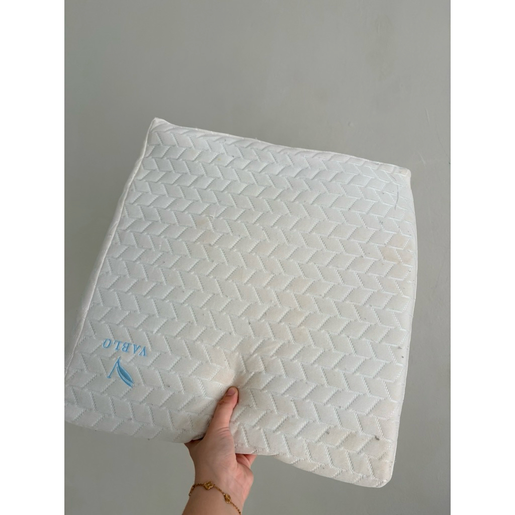 bantal gumoh bayi baby pillow wedge vablo