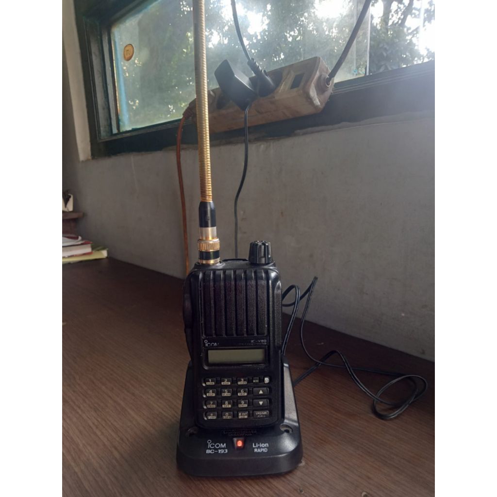 HT ICOM V80 VHF