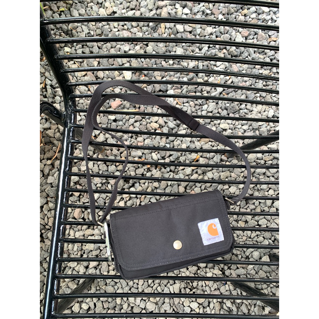 carhartt sling bag