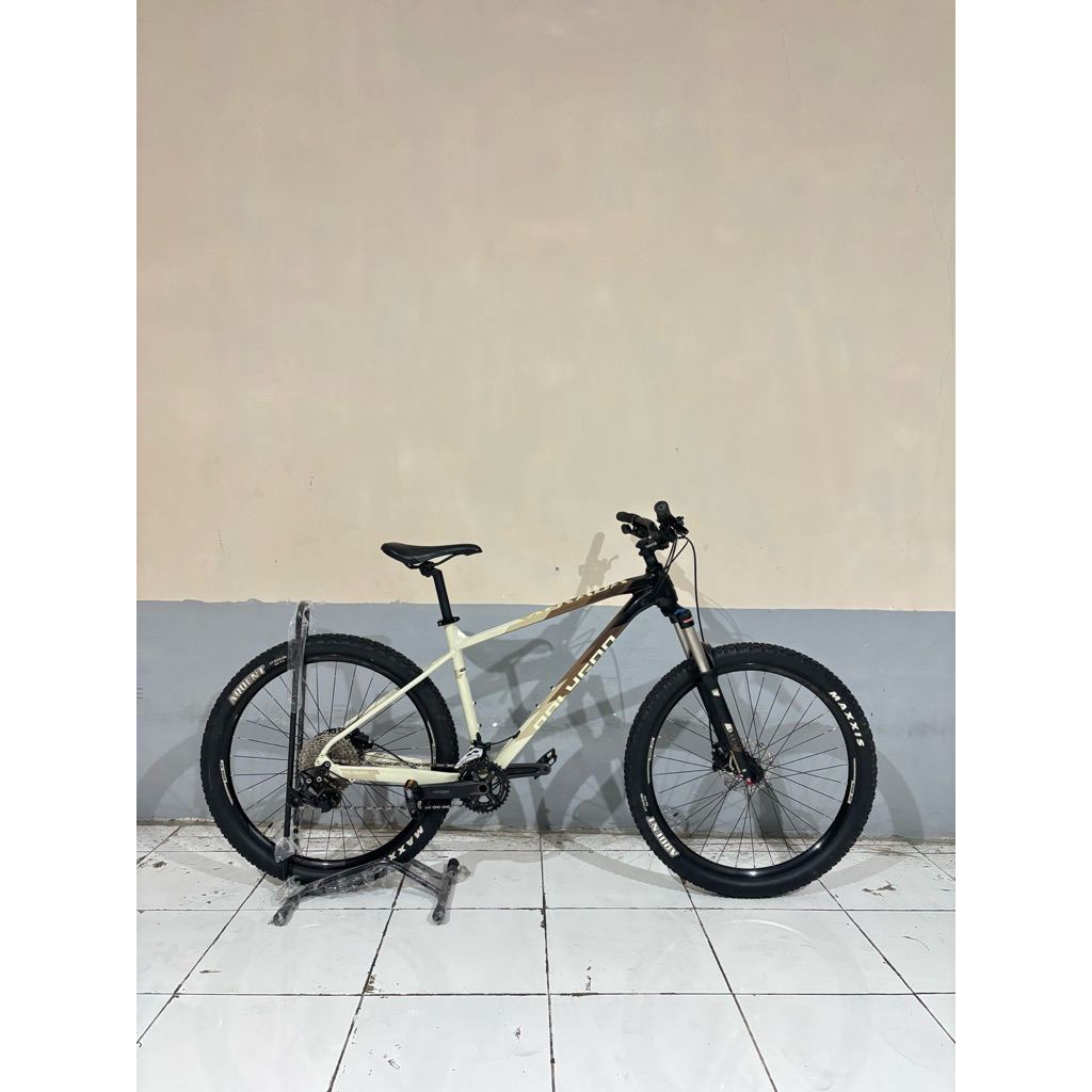 POLYGON XTRADA 6 TAHUN 2022