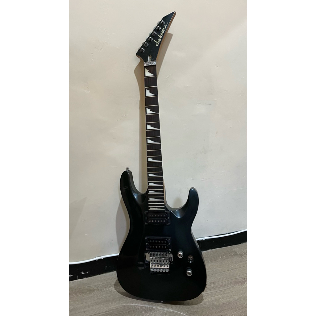 Preloved gitar listrik