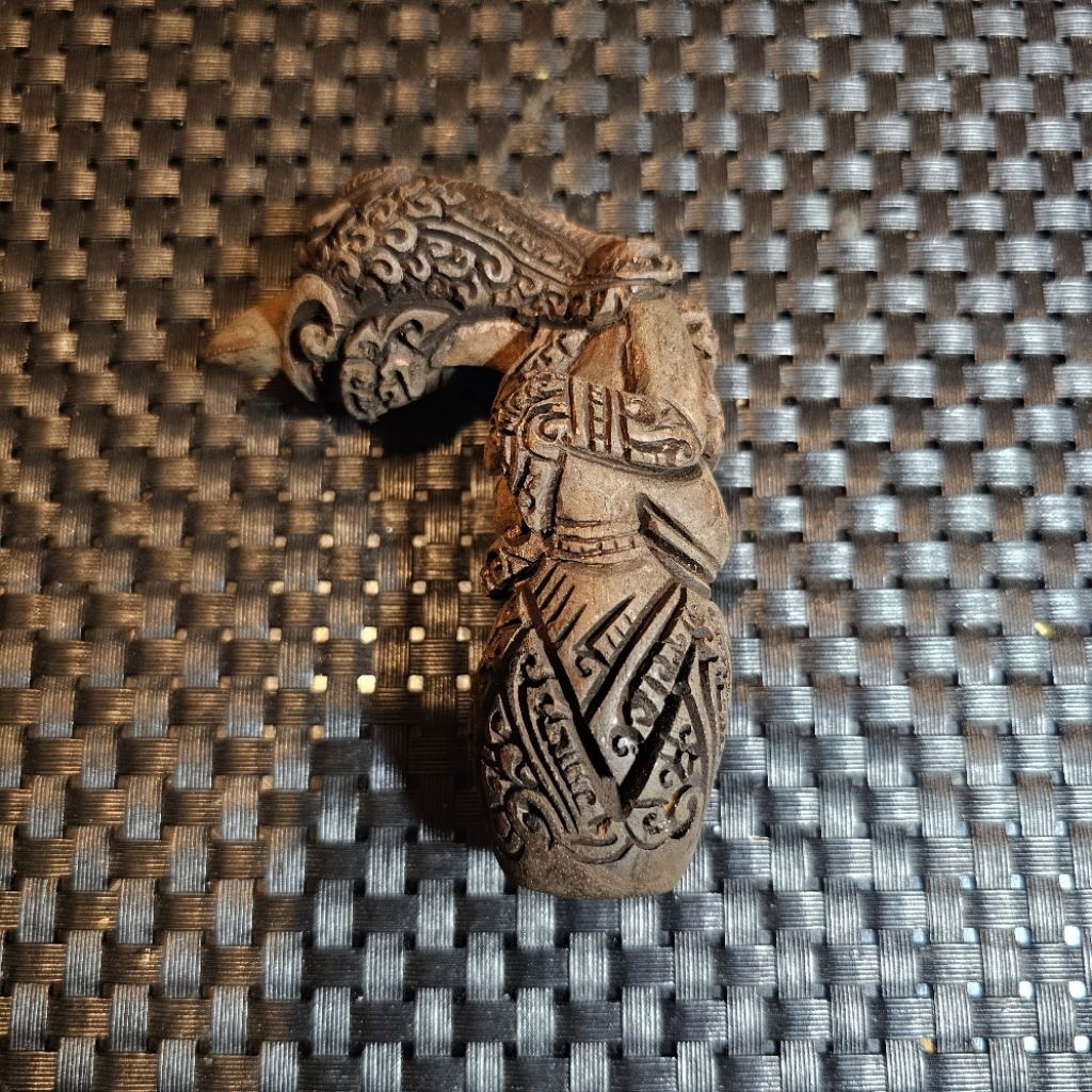 Deder Handel Keris Ukir Kayu III