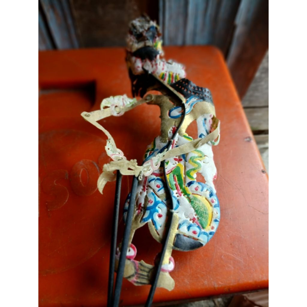 hiasan wayang kulit 95rb jadul antik kuno lawas vintage display anggap mati