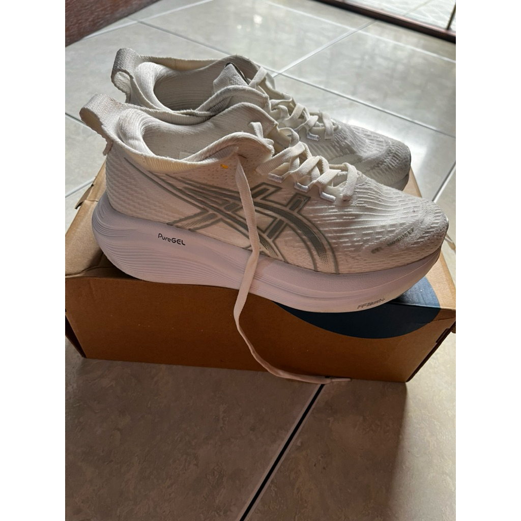 ASICS Gel Nimbus 27