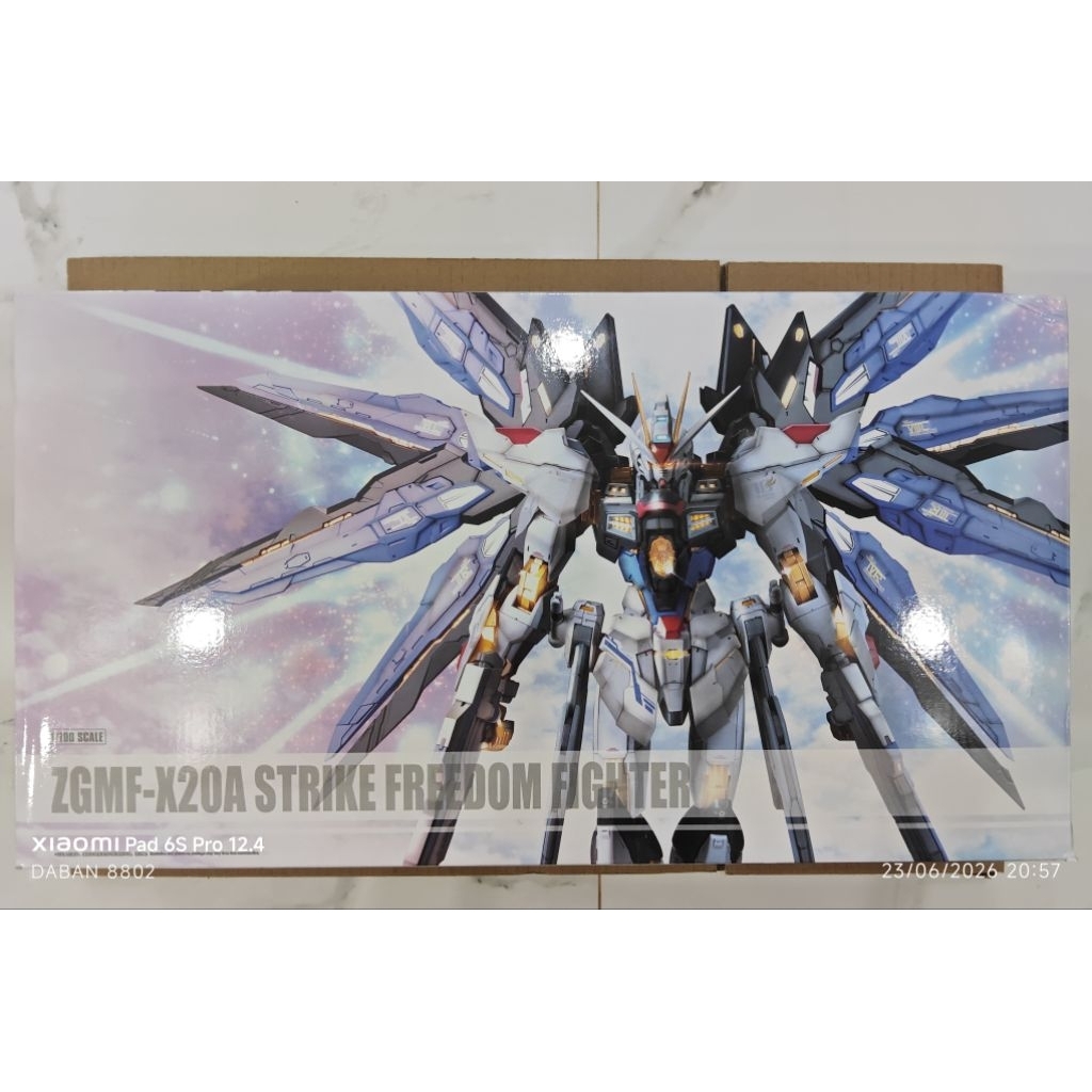 DABAN 8802 MG 1/100 STRIKE FREEDOM [HEAD REPAIR VER]