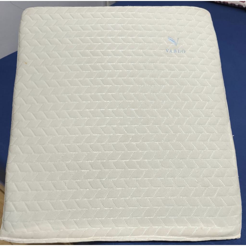 Vablo Bedside / Wedge Pillow Memory Foam