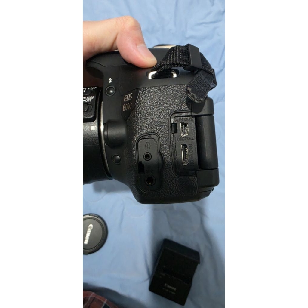 Canon EOS 600D EF-S 18-135mm Kit + 2 Lens (Second)