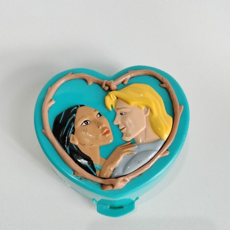 Polly Pocket Bluebird Disney Pocahontas play case disney