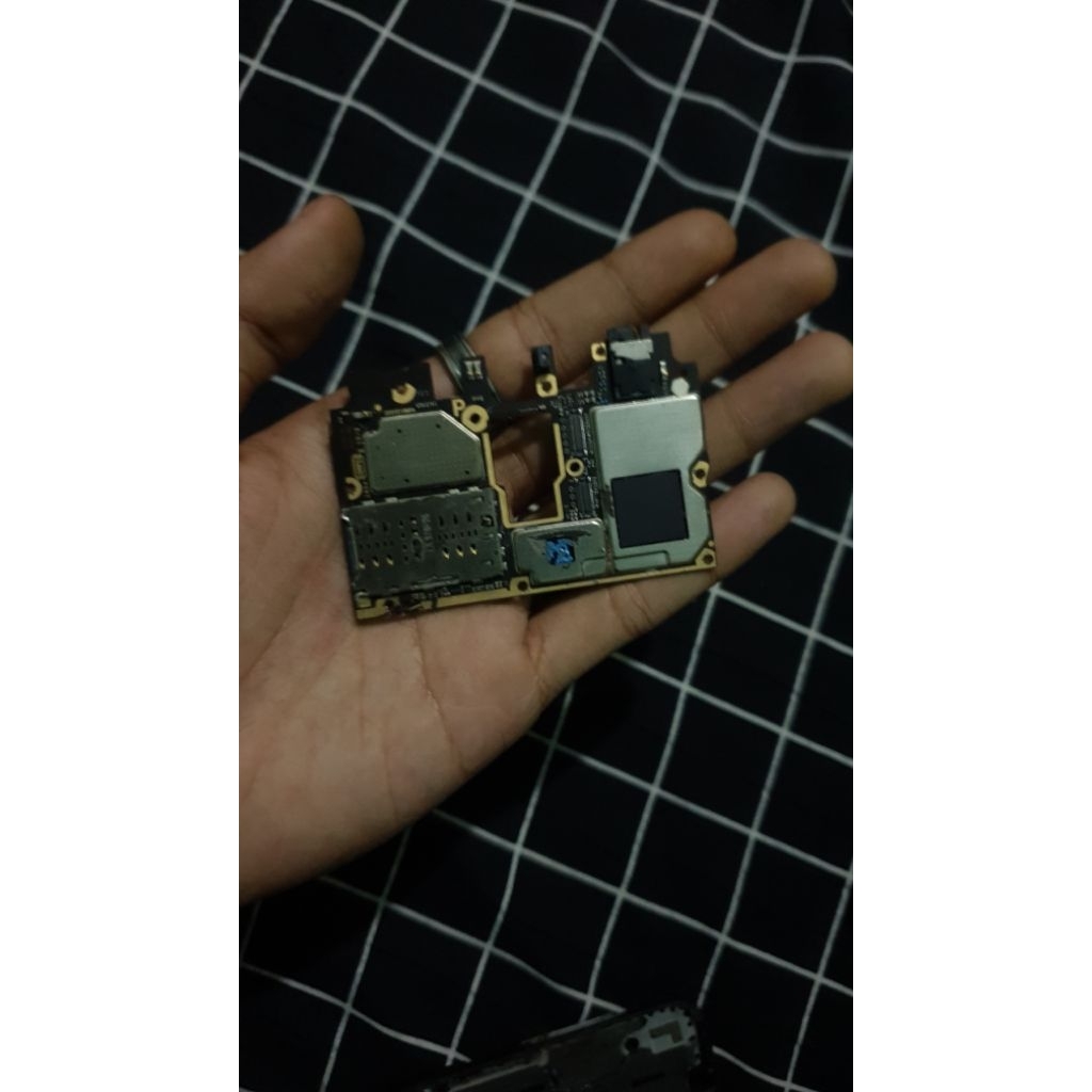 MESIN POCOPHONE F1 6 64 NORMAL