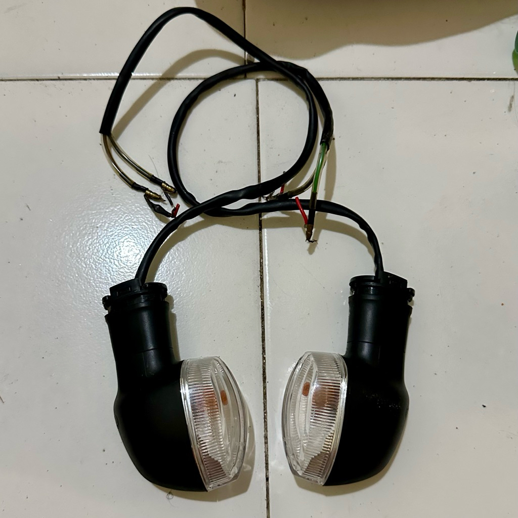 Lampu Sen Depan Yamaha R25 / MT25 / R15 / MT15