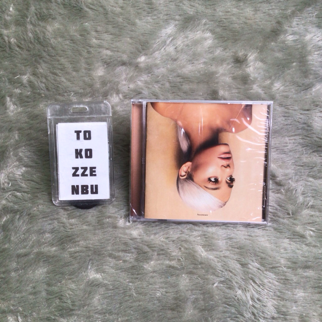 Ariana Grande sweetener CD Album