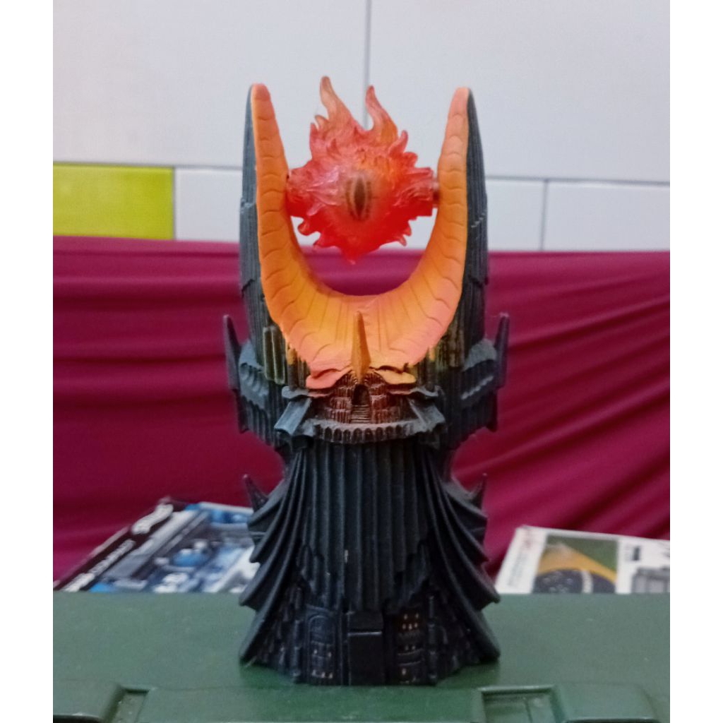 TOYBIZ - THE LORD OF THE RINGS - EYE Of SAURON