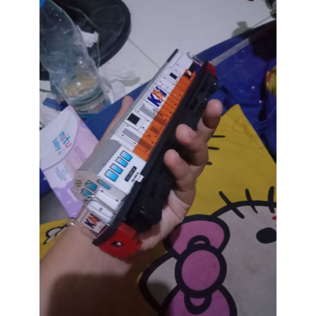 miniatur lokomotif kereta api cc201 bekas