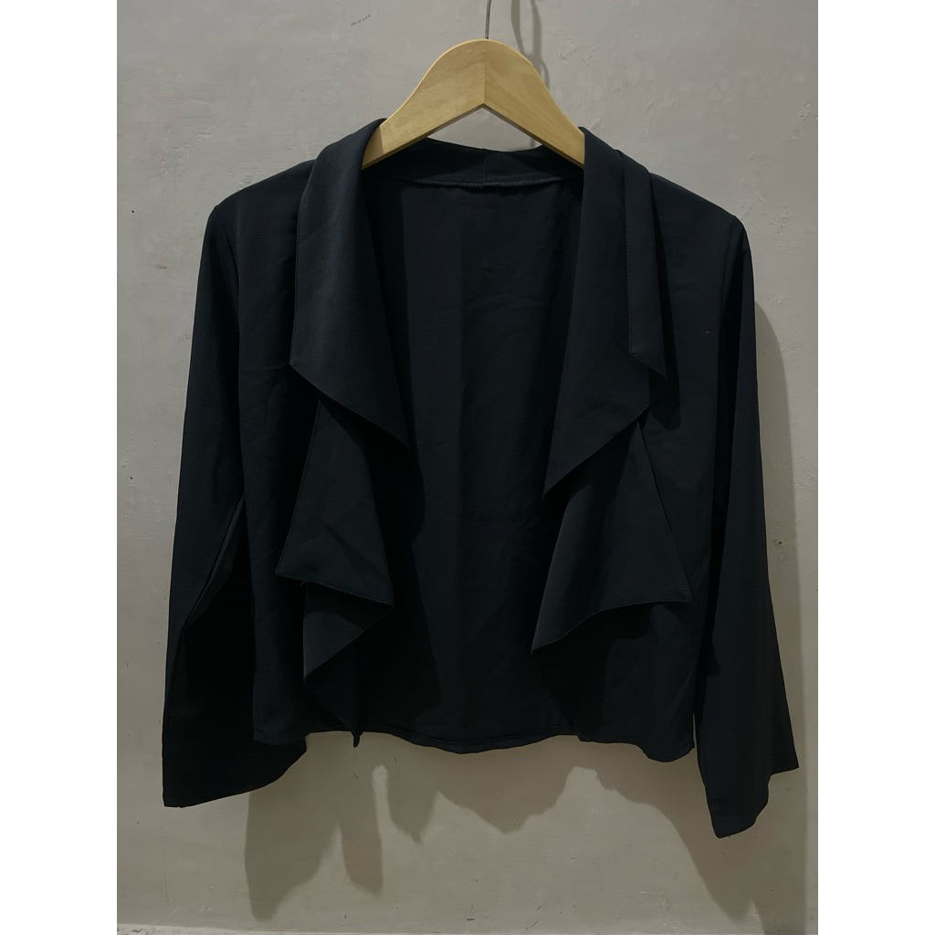 PL - Outer hitam crop