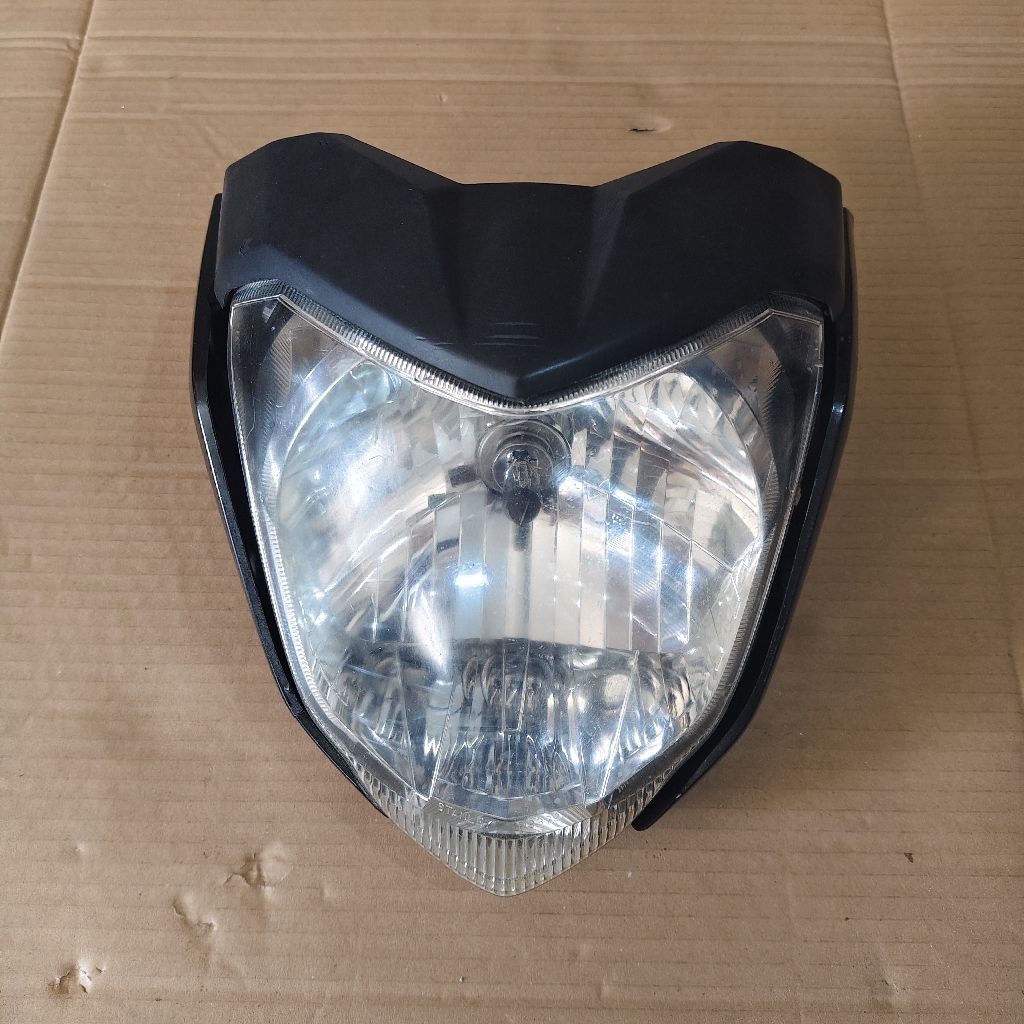 Lampu Depan Headlamp Set Kupingan Yamaha Byson Karbu Second Original Stanley