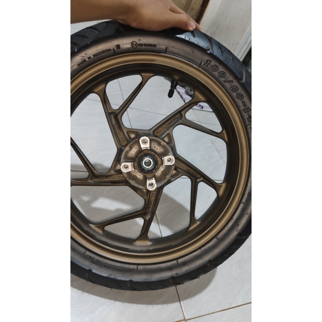 velg+ban depan vario 160