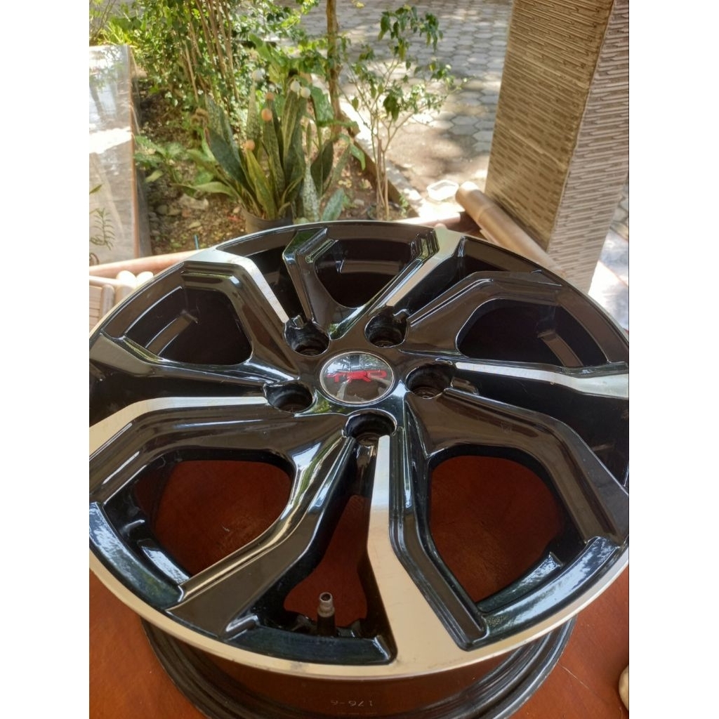 Velg second oem rush ultimo R16